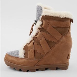 Women’s sorel Joan of artic boots